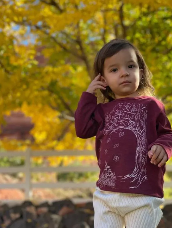 Jago t-shirt in burgundy leaves