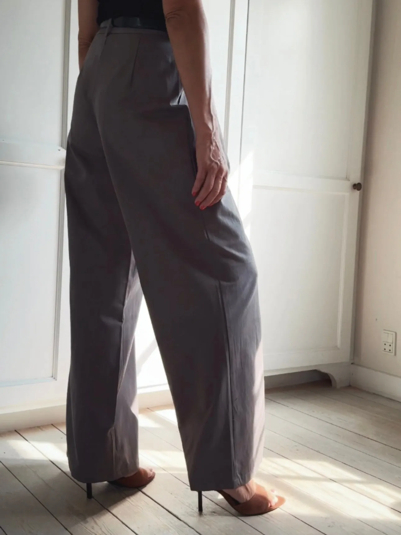 LOOSE CHINO PANTS WITH BELT - GREY