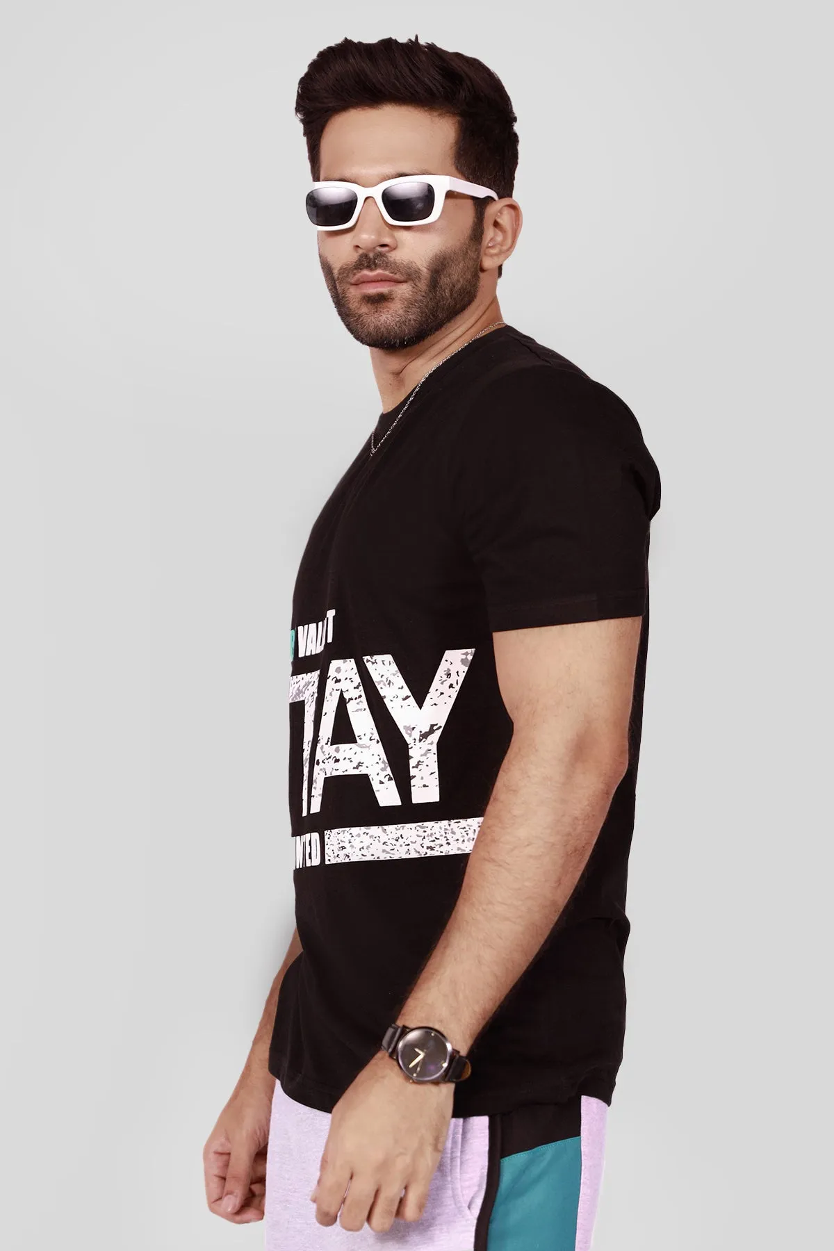 Stay Valiant Graphic T-Shirt - S22 - MT0174R